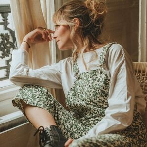 NWT Zara Ditzy Overalls Womens SMALL Green Floral Printed 100% Cotton Dungar…